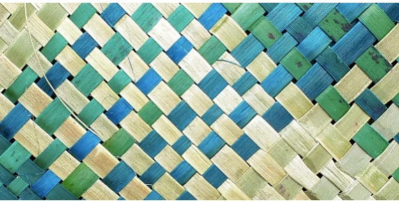 Woven flax in green, blue and natural fibre